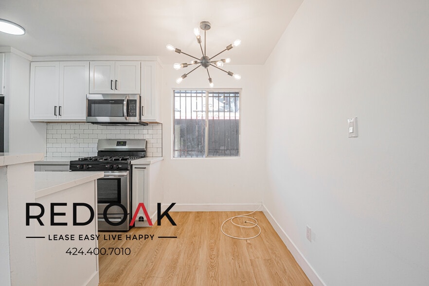 Building Photo - 2244 S Western Ave