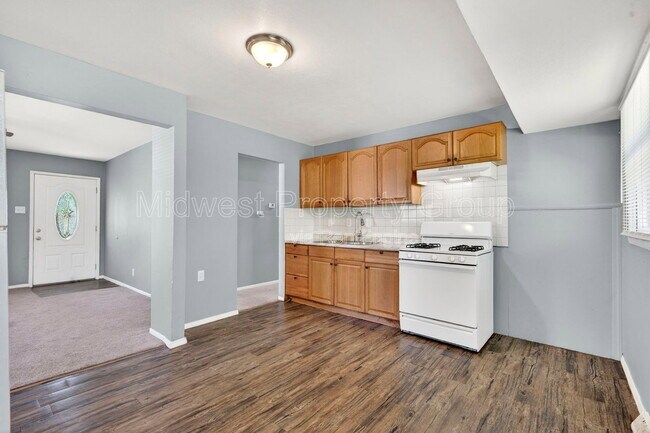 Building Photo - 409 Shepley Dr