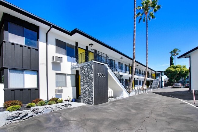 Building Photo - 1300 W Olive Ave