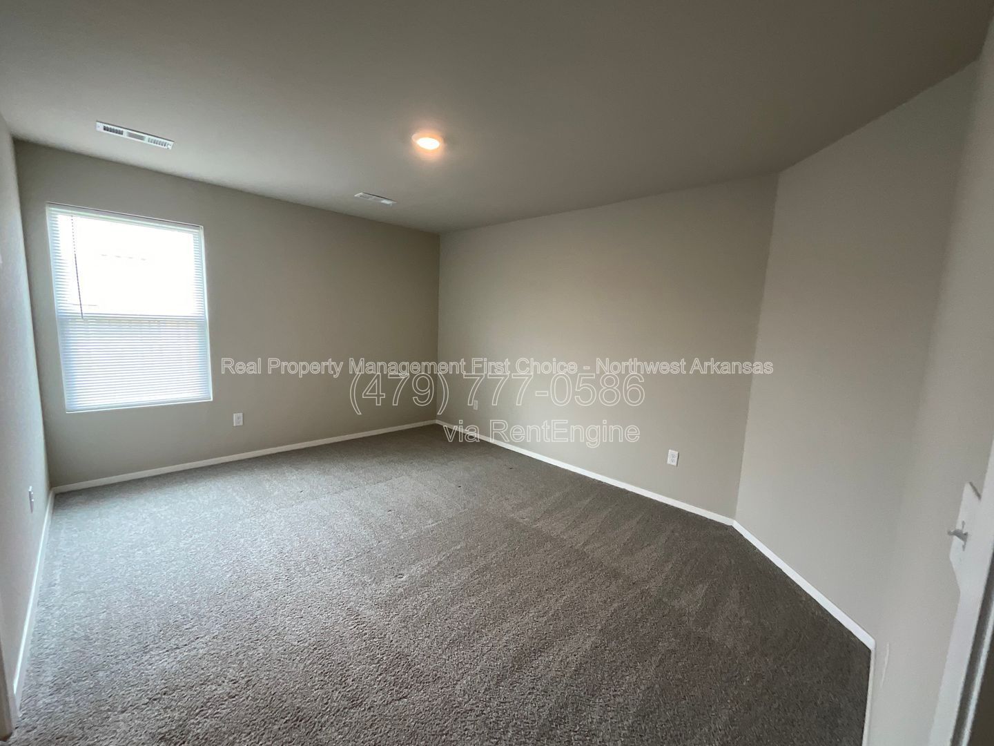Building Photo - 2608 S Silver St