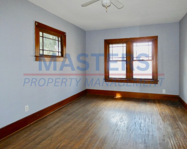 Building Photo - 524 E Hudson St
