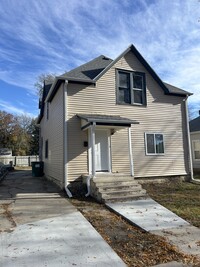 Building Photo - 1232 S 16th St