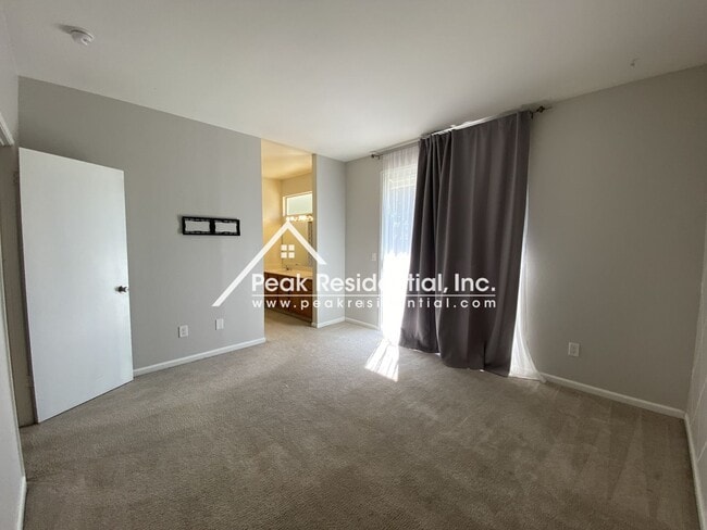 Building Photo - Charming 3 bd/2 ba Elk Grove Home!