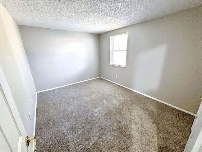 Building Photo - 2839 Kiowa Ave