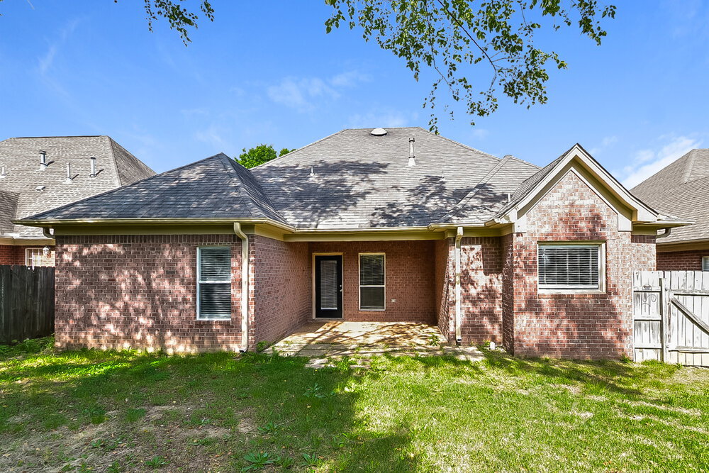 Building Photo - 4494 Graystone Dr