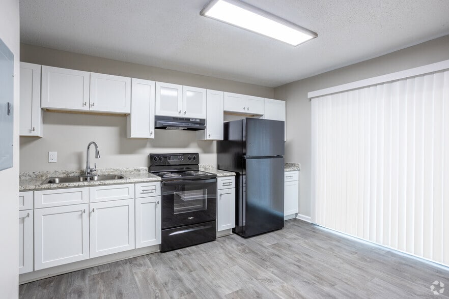 2BR, 1.5BA - 1,082SF - Appletree