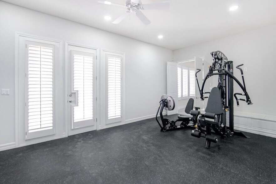 Building Photo - 6489 Calle Placido Dr