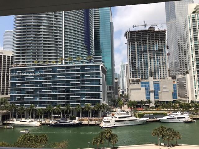Building Photo - 475 Brickell Ave
