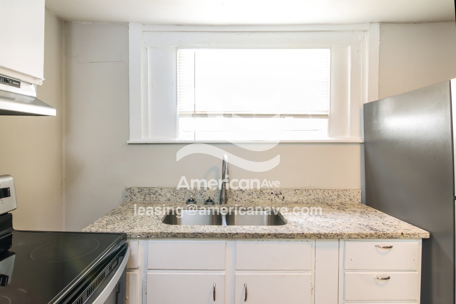 Building Photo - 1028 31st St