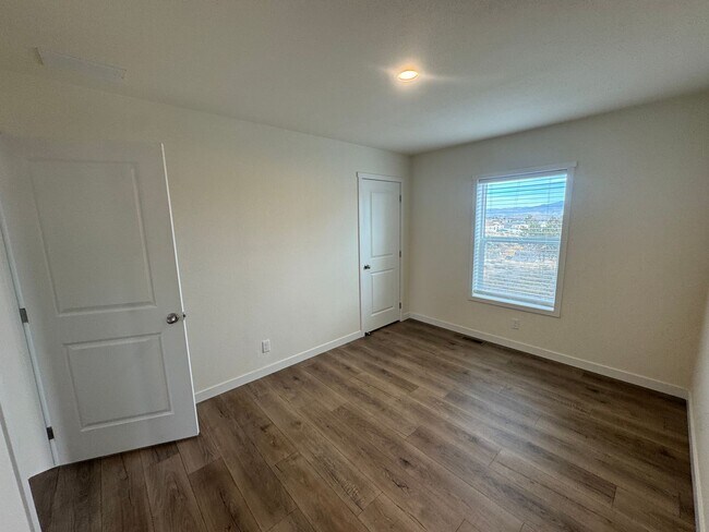 Building Photo - 315 Gerdes Ave