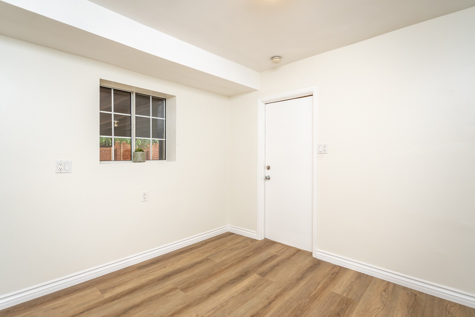 Building Photo - 5617 Katherine Ave