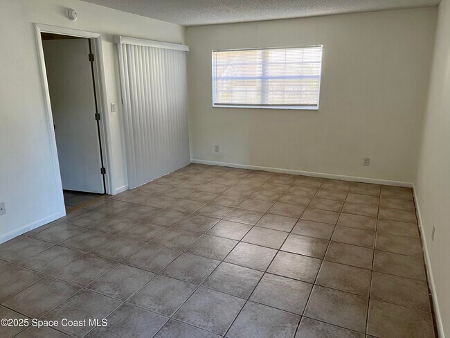 Building Photo - 1609 Sunny Brook Ln