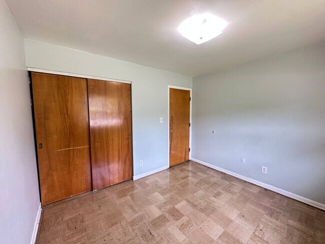 Building Photo - 2723 McCall St