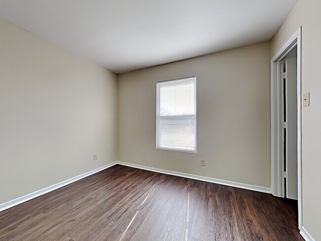 Building Photo - 10715 Inspiration Drive
