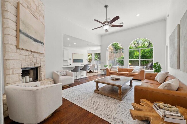 Building Photo - 11805 Emerald Falls Dr