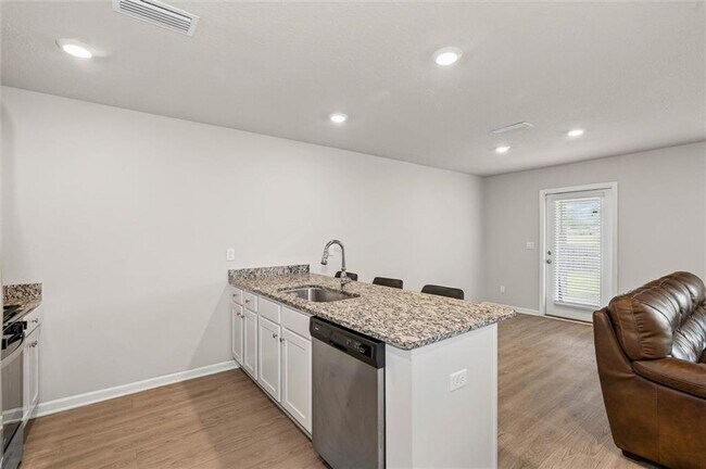 Building Photo - 2599 Cedarwood St