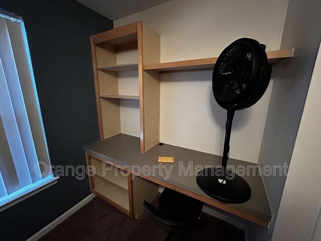 Building Photo - 1121 Harts Ridge Dr