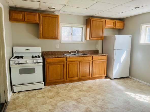 Building Photo - 908 Cleveland Ave