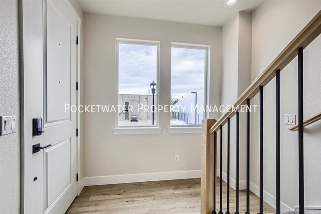 Building Photo - 1335 Baker St