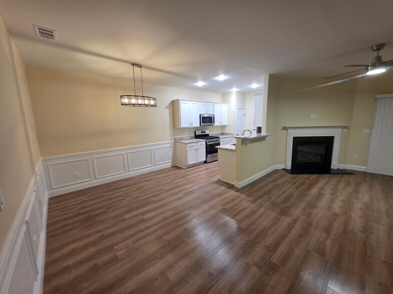 Building Photo - 1422 Dolcetto Trce NW