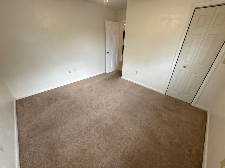 Building Photo - 2535 E Marco Ct