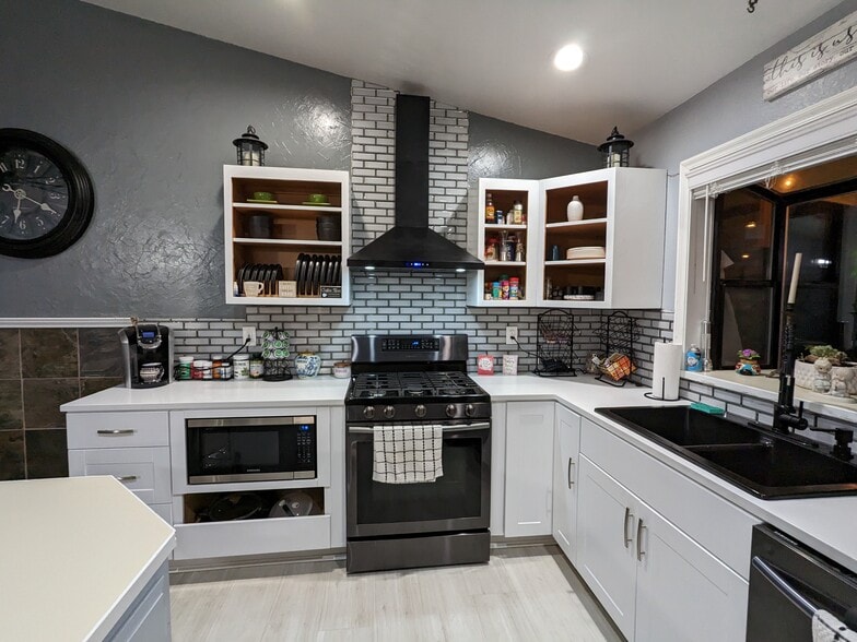 Building Photo - 24028 25th Ave S