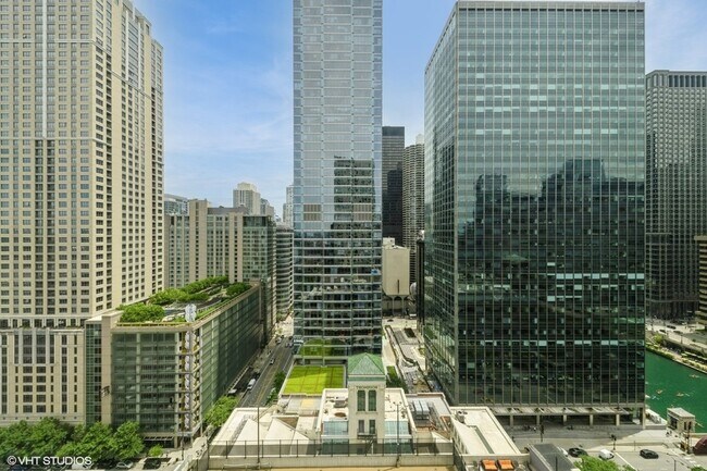Building Photo - 345 N LaSalle St