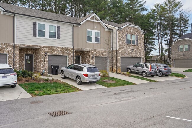 Building Photo - 326 Seaton Wy