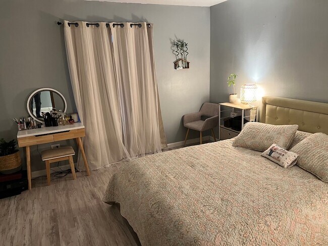 Building Photo - 746 Prescott Dr