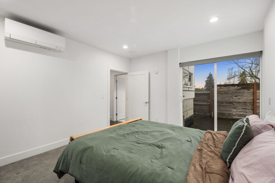 Building Photo - 4726 S Juneau St