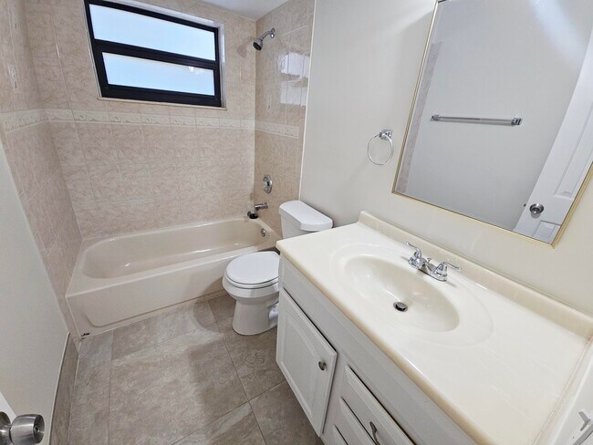 Building Photo - 5894 Longbow Ln