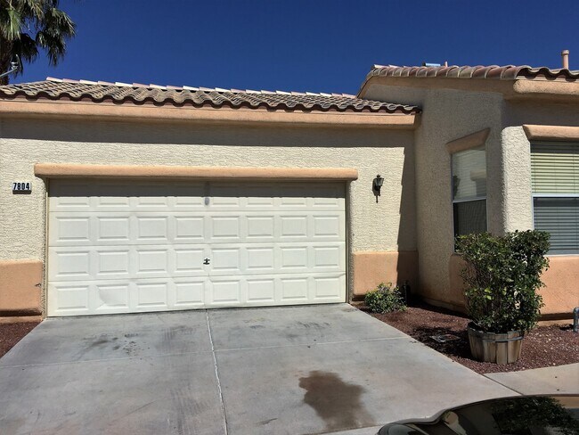 Primary Photo - NW Single Story 3 Bedroom