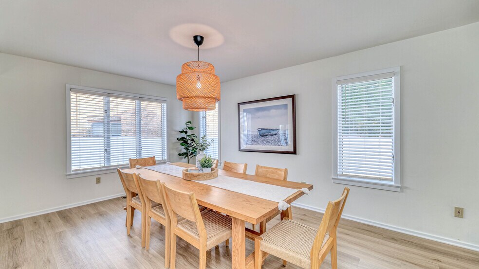 Building Photo - 6 Brunswick Ct