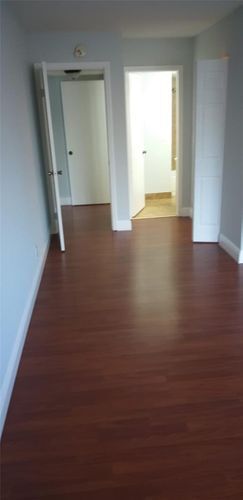 Building Photo - 9855 Westview Dr