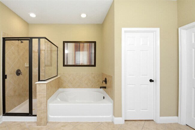 Building Photo - 11119 Hayden Falls Dr