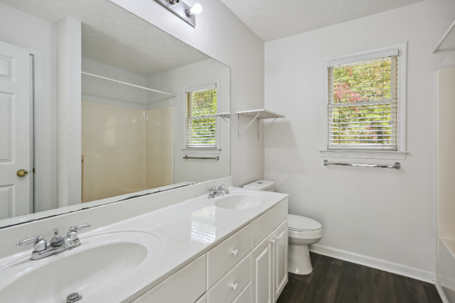 Building Photo - 1351 Hearthstone Way NW