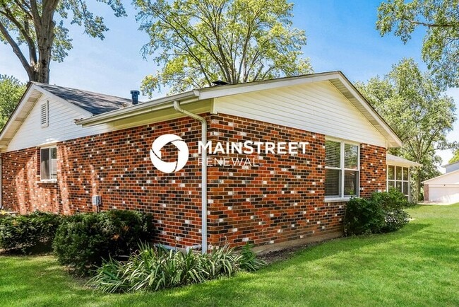 Building Photo - 3 Bedroom Pet-Friendly Home in FLORISSANT, MO with Main Street Renewal