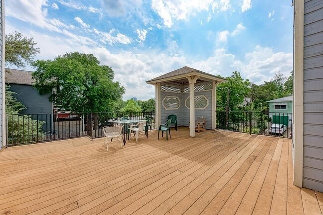 Building Photo - 3111 Tom Green St