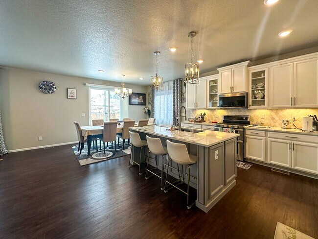 Building Photo - Meadowlark serene 4bd retreat