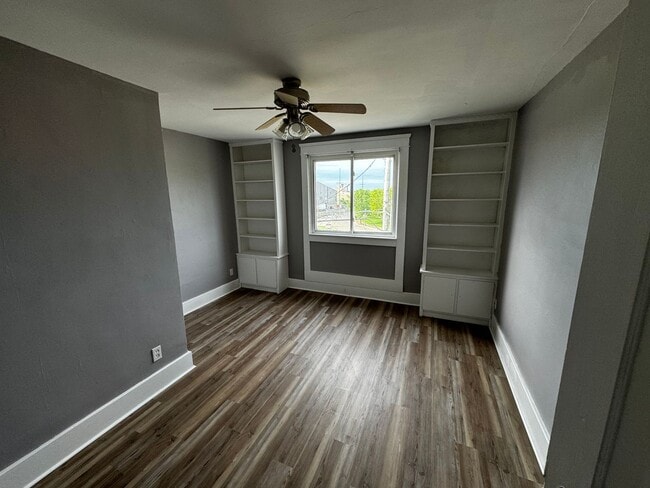 Building Photo - Charming 3 Bed, 1 Bath House for Rent in C...