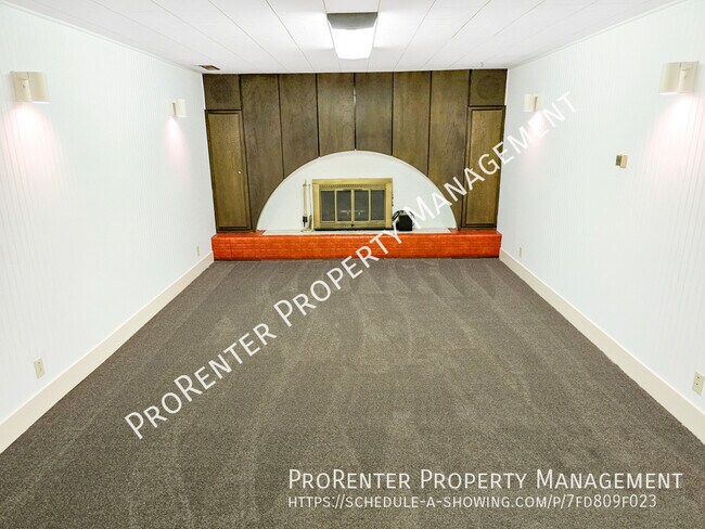 Building Photo - 1280 N 325 E