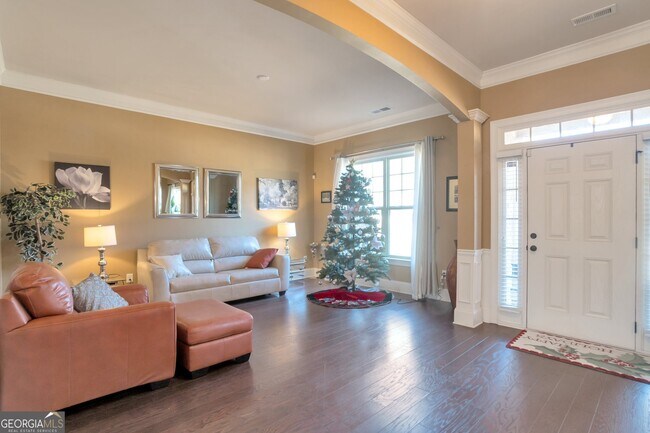 Building Photo - 200 Claret Way