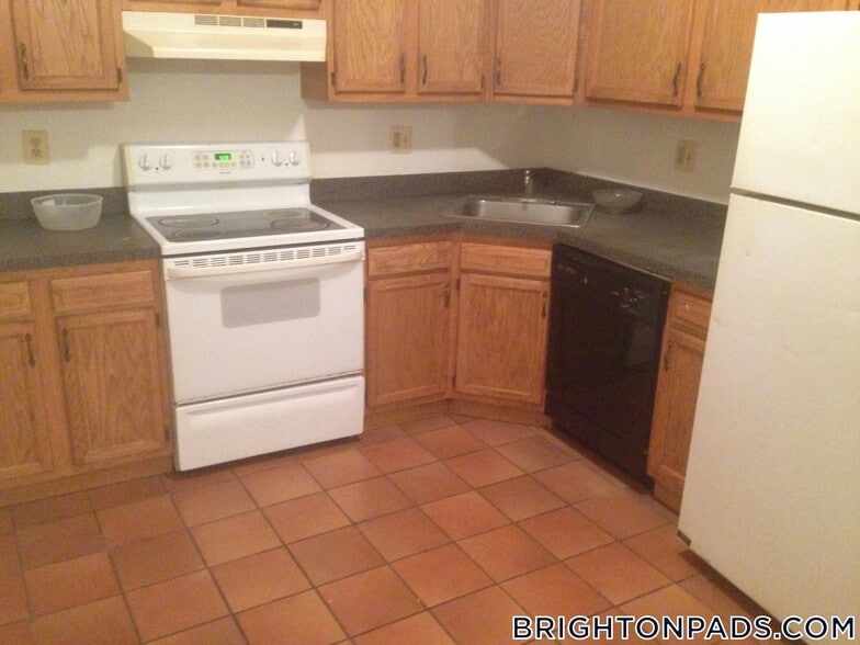 Building Photo - 27 Egremont Rd