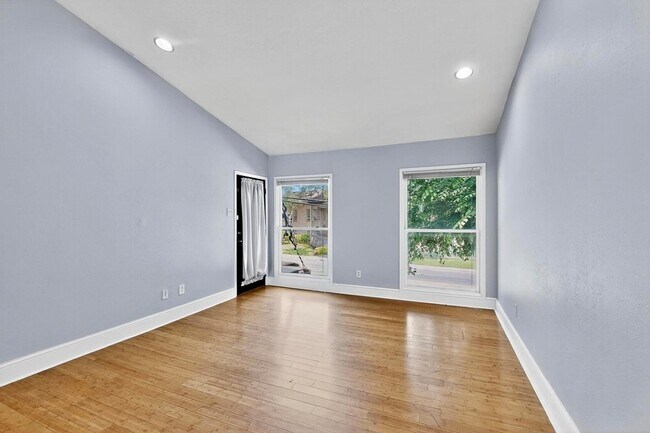 Building Photo - 7736 Meadow Rd