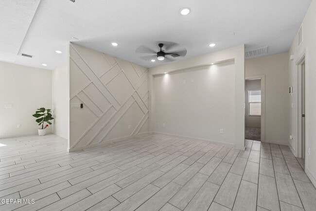 Building Photo - 3741 Peak Pl