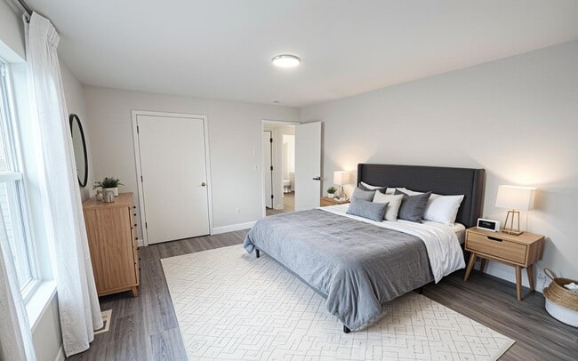 Building Photo - 1709 Hanover Blvd