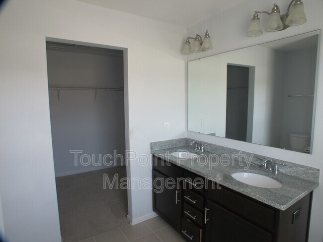 Building Photo - 2212 Atwell Glen Ln