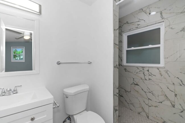 Building Photo - WELCOME HOME!