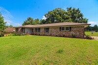 Building Photo - Spacious 4BR, 2BA Central Pensacola Home on a Large Corner Lot with Sunroom & 2-Car Garage