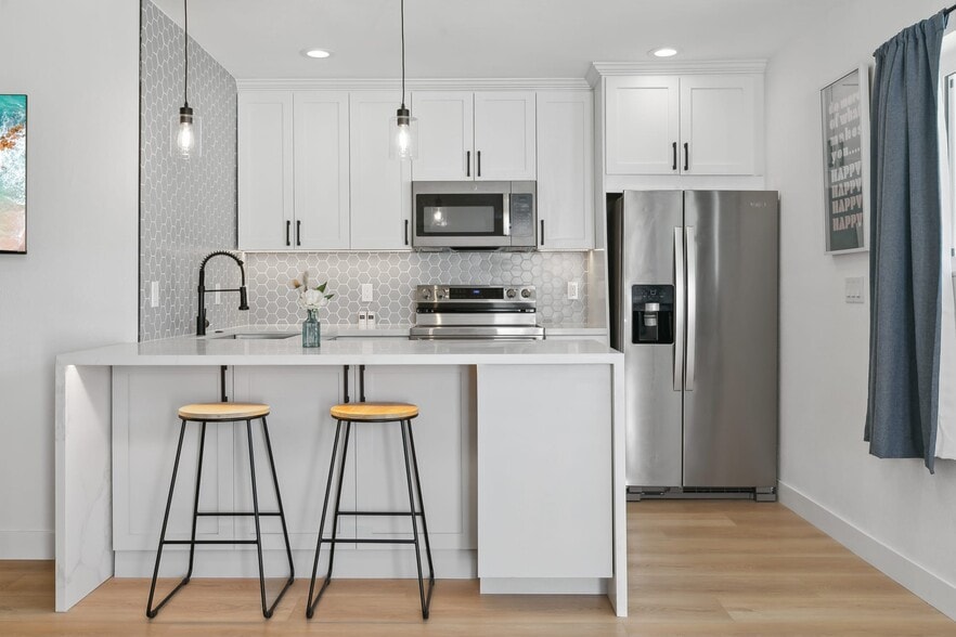 Building Photo - 1310 Halley Ct